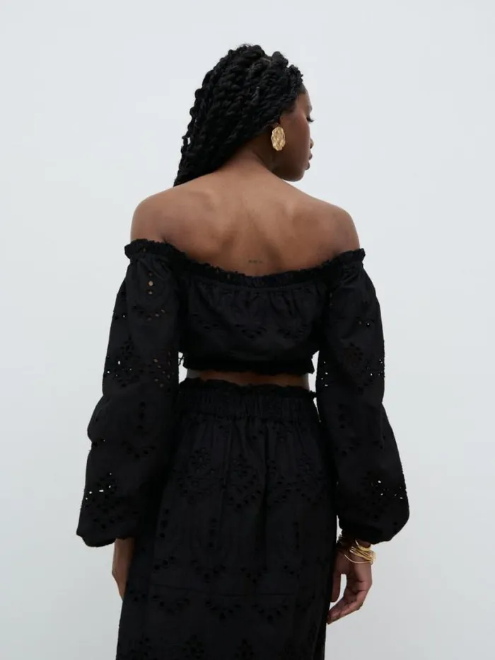 Pretty Lavish Tops Women Lilla Broderie Cropped Top Black